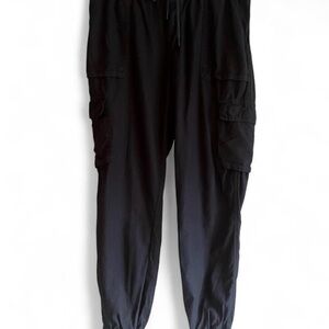 Women’s Aritzia Black Cargo Pants